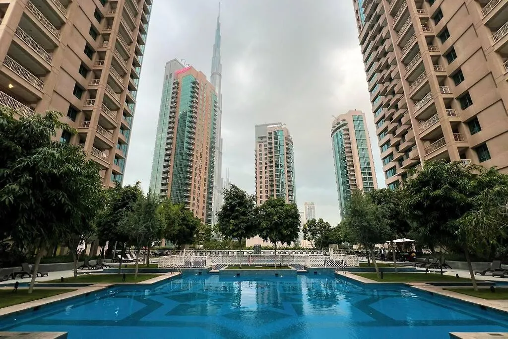 شقة Luxurious 1-Bed, 2-Bath With Burj Khalifa Views دبي 0*,  الإمارات العربية المتحدة